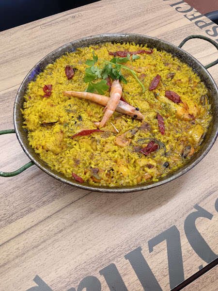 Tomares, Sevillaのバーまたはレストラン、Albahaca Pizzeria (C.C las Almenas)