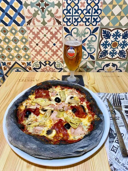 Amoru’ pizzeria e ristorante italiano, bar o restaurante en Macarena, Sevilla