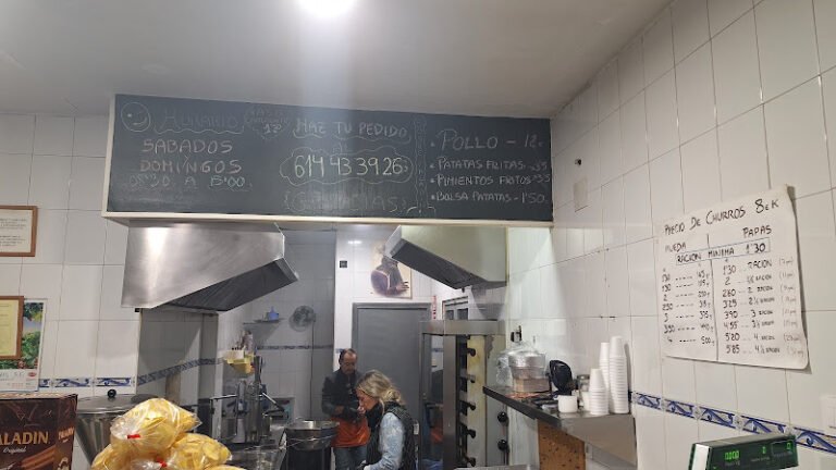 Asador-Churrería Virgen De Gracia, bar o restaurante en Sevilla Este, Sevilla