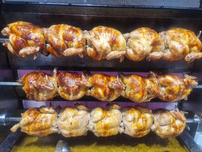 AUTÉNTICO DONER KEBAB & POLLO ASADO OLIVARES, bar o restaurante en Olivares, Sevilla