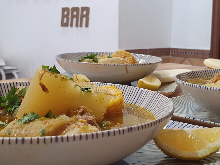 ÁVILA BAR, bar o restaurante en Sevilla