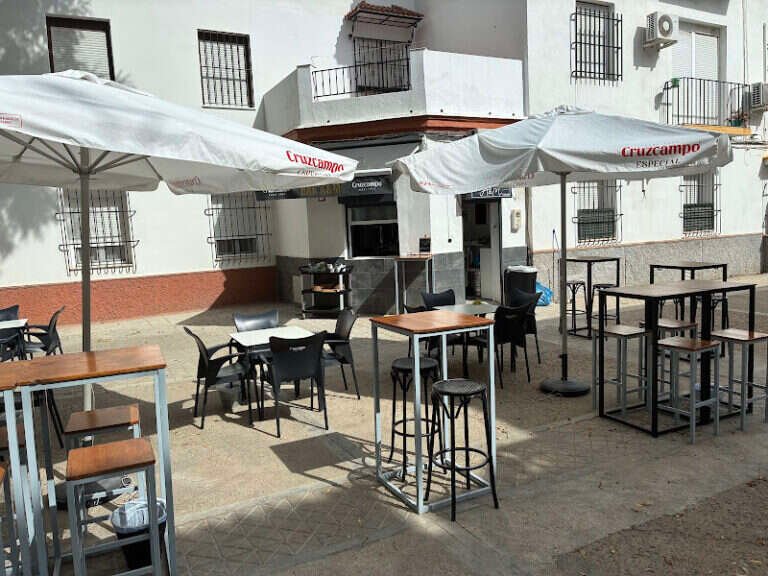 Bar A&M, bar o restaurante en Los Remedios, Sevilla