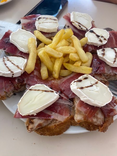 Bar Bulevar Luna, bar o restaurante en Palomares del Río, Sevilla