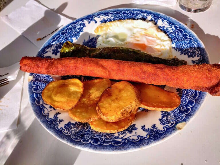 BAR CAFETERIA CARMONA 39, bar o restaurante en Sevilla