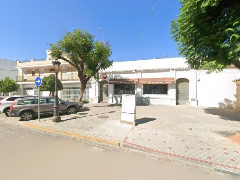 BAR CAFETERÍA UNO, bar o restaurante en Utrera, Sevilla
