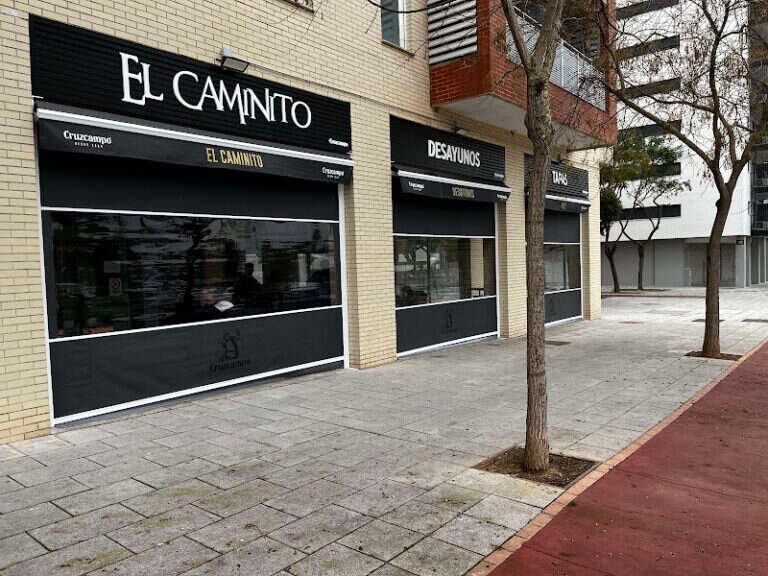 BAR CERVECERÍA EL CAMINITO ENTRENUCLEOS 1 y 2, bar o restaurante en Entrenúcleos, Dos Hermanas, Sevilla