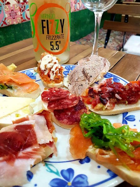 Bar copas la ilusión, bar o restaurante en Bollullos de la Mitación, Sevilla