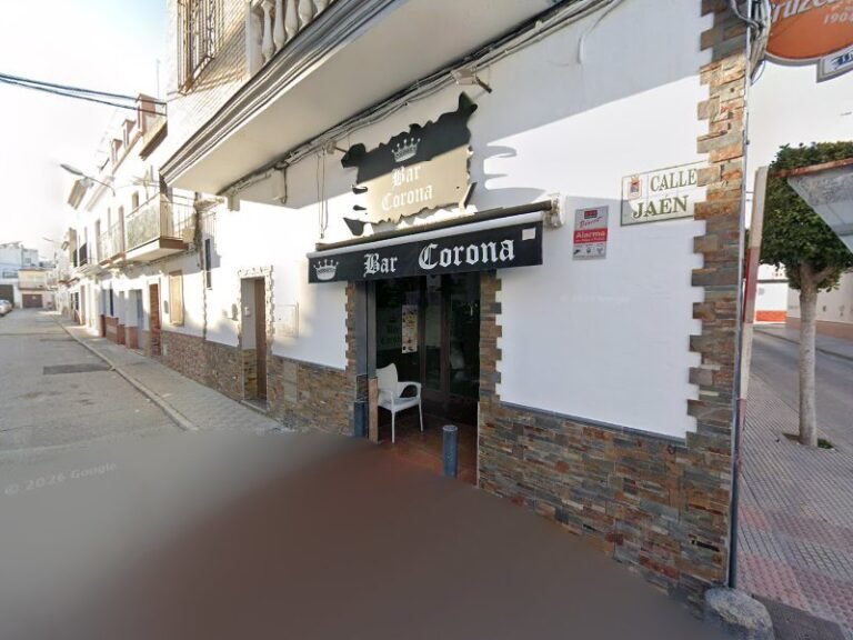 Bar Corona, bar o restaurante en Los Palacios y Villafranca, Sevilla