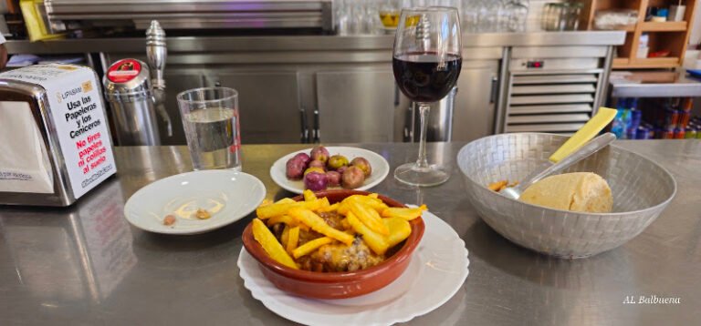 Bar Dulce Nombre, bar o ristorante a Palmete, Sevilla