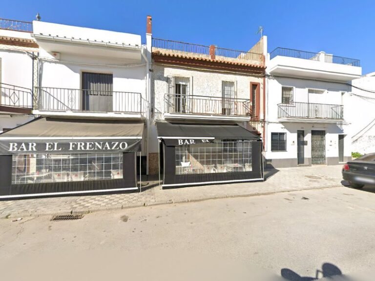 BAR EL FRENAZO, bar o restaurante en Los Palacios y Villafranca, Sevilla