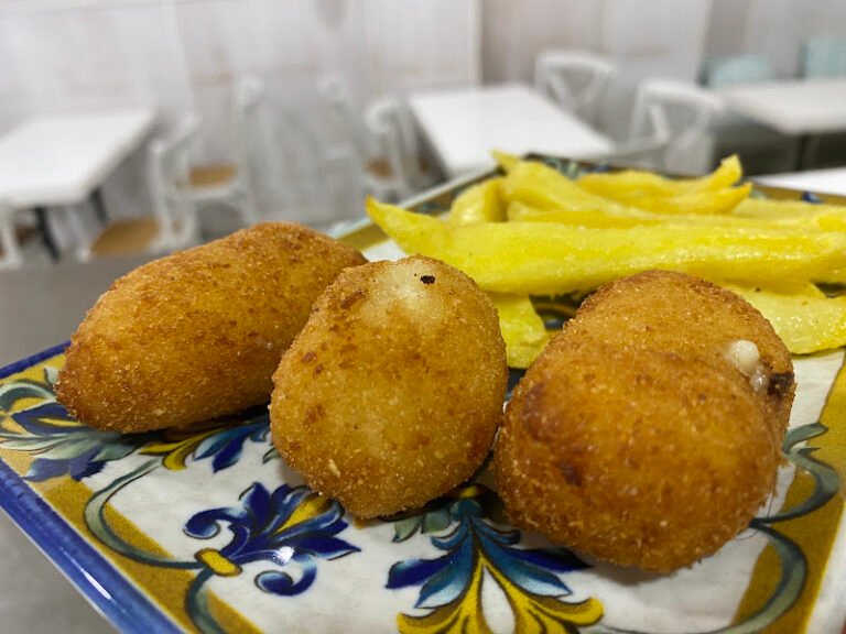 Bar Los Amigos, bar o restaurante en Umbrete, Sevilla