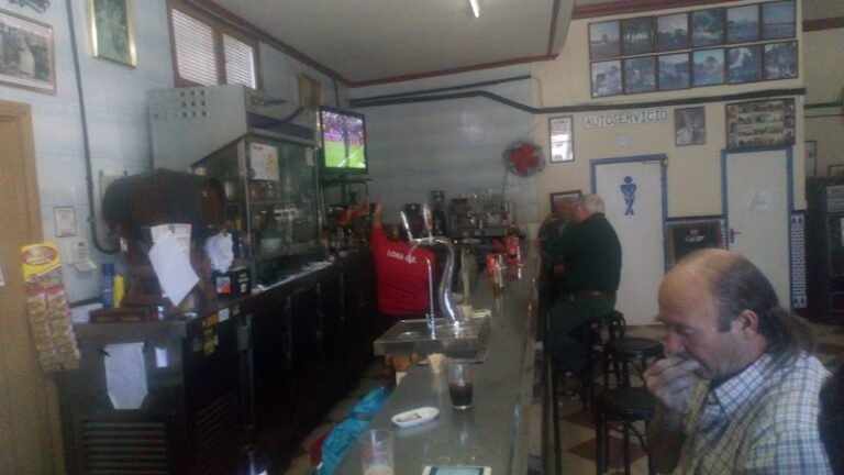 Bar Naranjo, bar o restaurante en Alcolea del Río, Sevilla