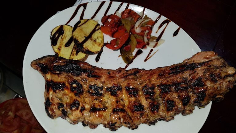 Bar Nuevo paseítos, bar o restaurante en Coria del Río, Sevilla