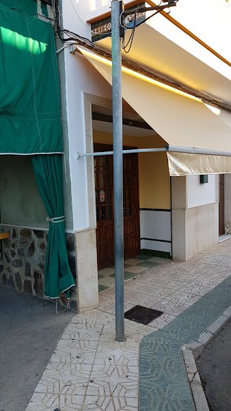 Bar Peña Bética, bar o restaurante en Alcolea del Río, Sevilla