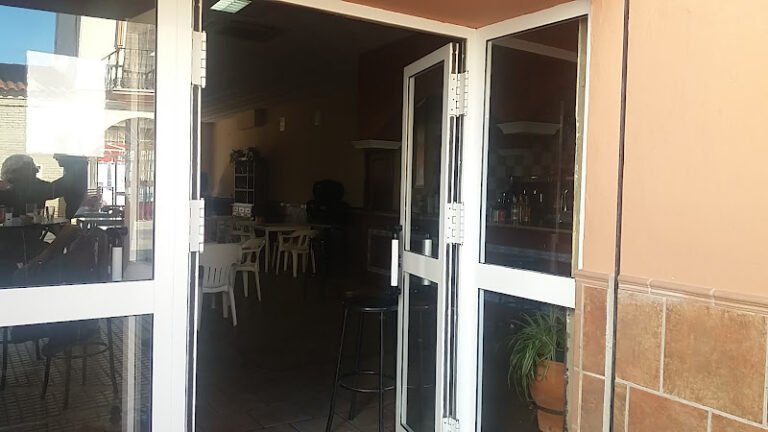 Bar Piano, bar o restaurante en Bollullos de la Mitación, Sevilla