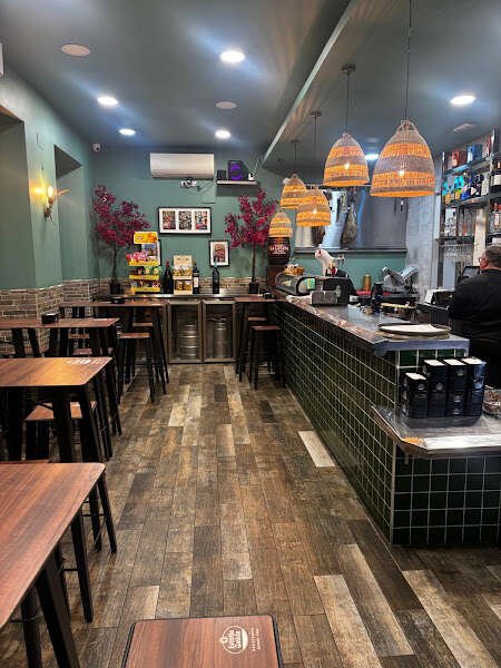 Bodega La Plaza, bar o restaurante en Dos Hermanas, Sevilla