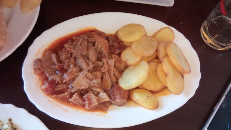 Bodeguita Salon Gomedor, bar o restaurante en Villanueva del Ariscal, Sevilla