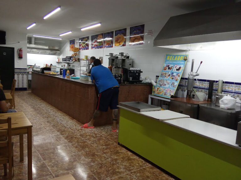 Burger – Kebab Saul, bar o restaurante en Coria del Río, Sevilla