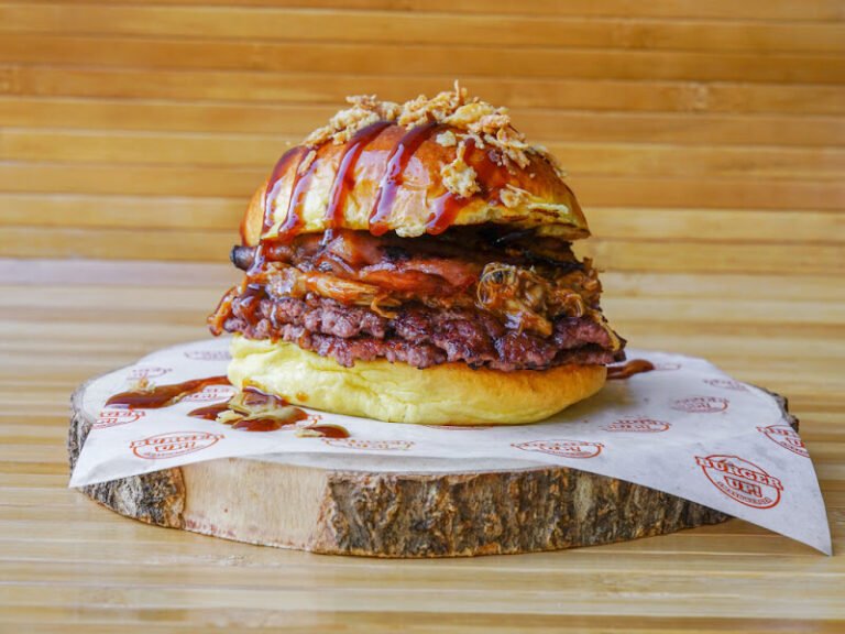 Burger Up! SmashBurger, bar o restaurante en Camas, Sevilla