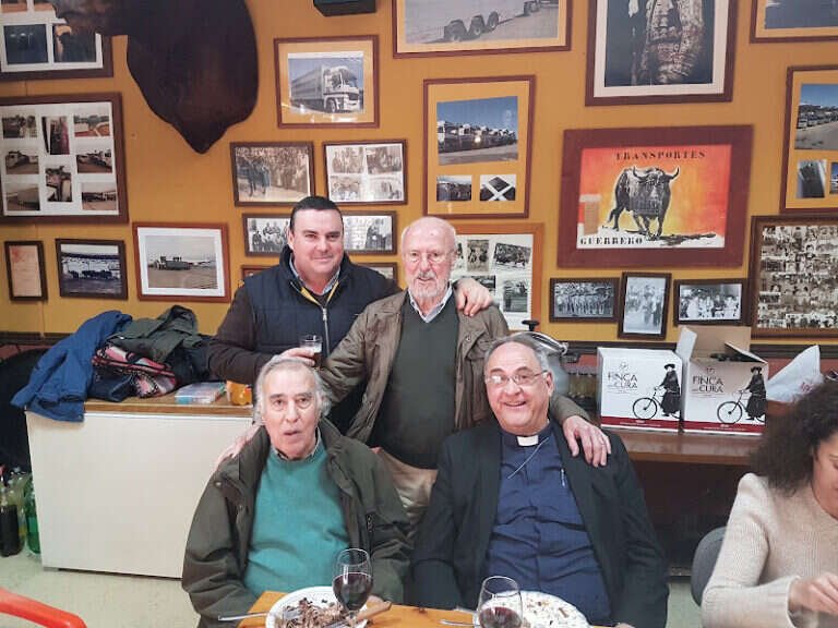 Cachorra Enriqueta Juancho, bar o restaurante en Sanlúcar la Mayor, Sevilla