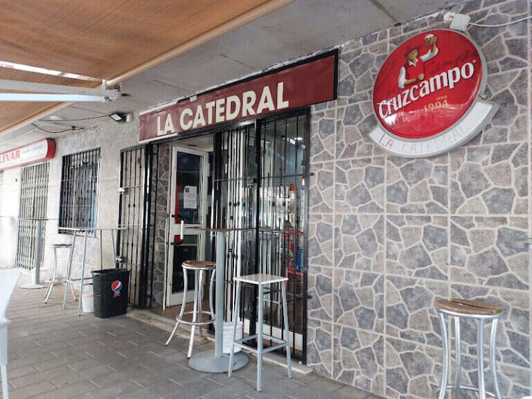 Cafe Bar La Catedral, bar o restaurante en Sevilla Este, Sevilla