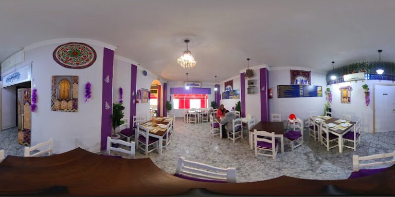 Café Bar La Donesia, bar o restaurante en Sevilla Este, Sevilla