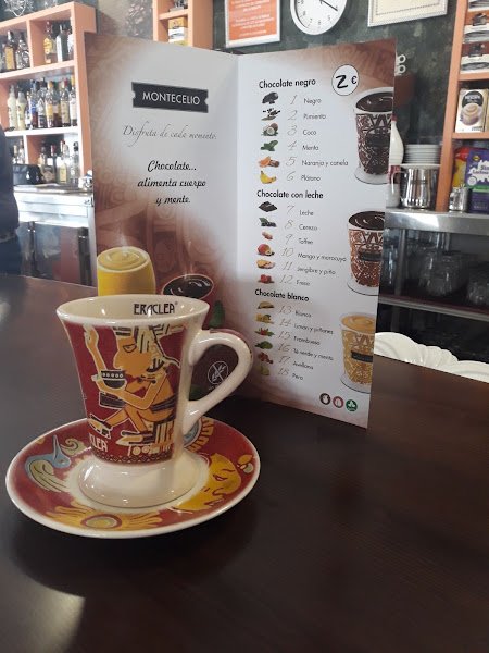 Café-Bar La Plaza, bar o restaurante en Benacazón, Sevilla
