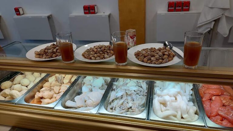 Café Bar Silvania Copas, bar o restaurante en Palomares del Río, Sevilla