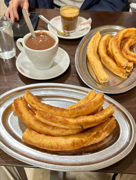 Café Los Pilares Bar, bar o restaurante en Cerro del Águila, Sevilla