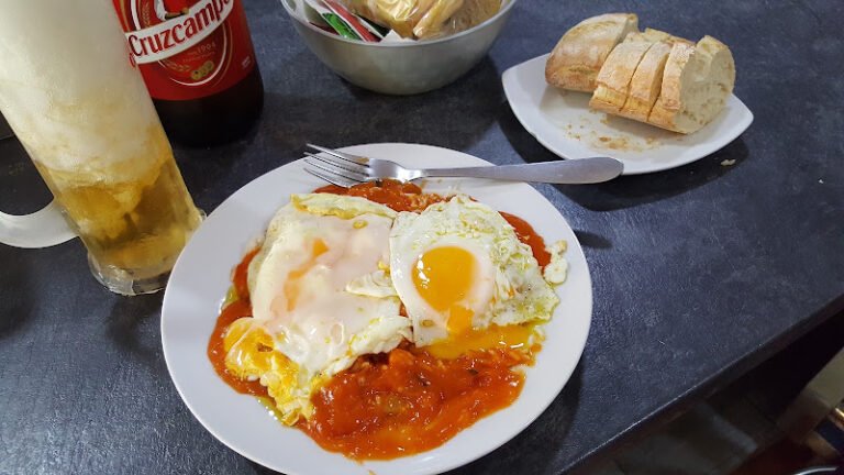 Café Tapas La Estación, bar o restaurante en Utrera, Sevilla