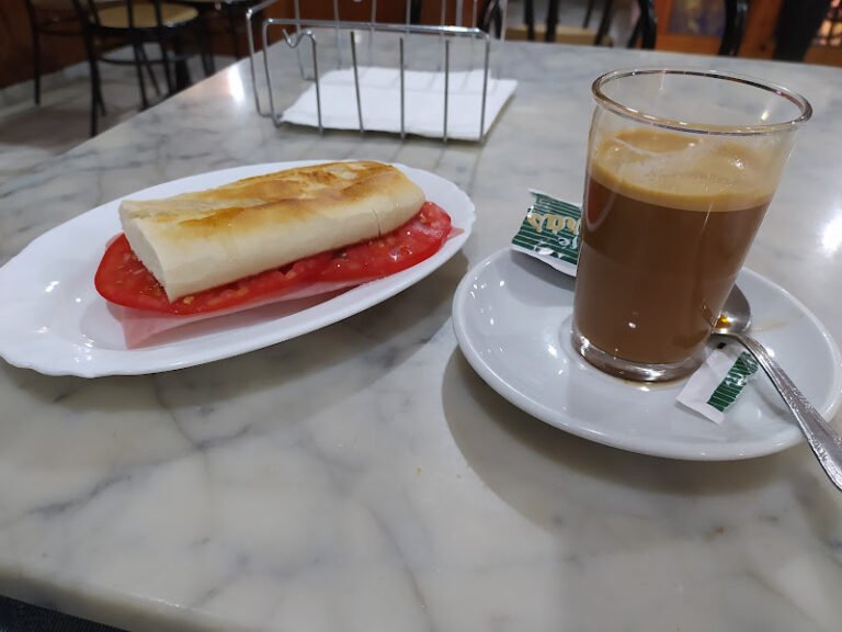 Cafeteria Albatros Wito, bar o restaurante en Pilas, Sevilla