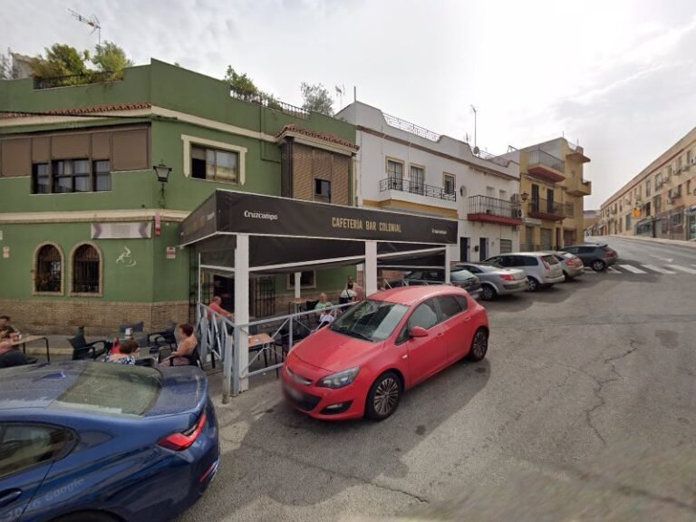 CAFETERIA BAR COLONIAL, bar o restaurante en Alcalá de Guadaíra, Sevilla