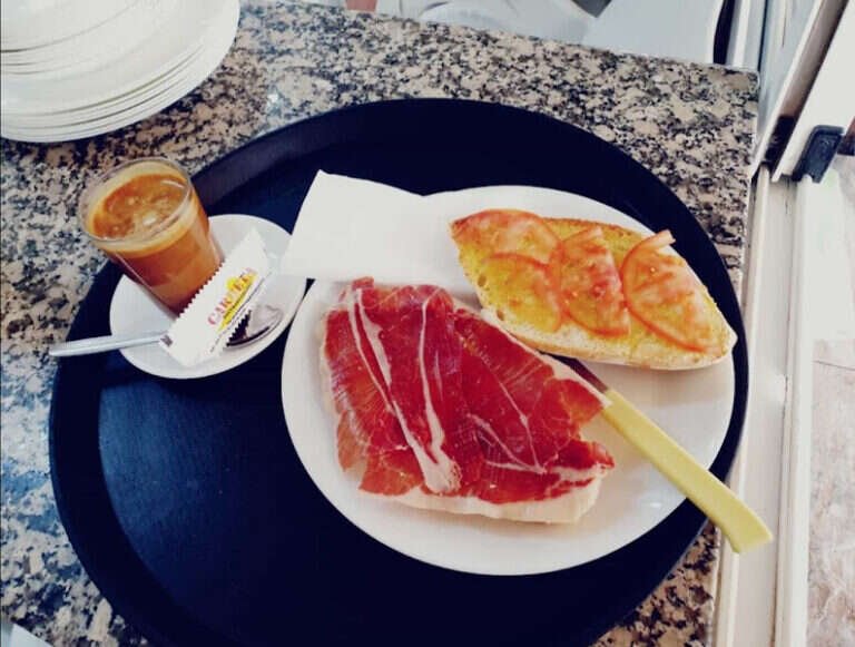 Cafetería bar el Picadero, bar o restaurante en Gelves, Sevilla