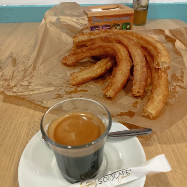 Cafetería Descubrimientos, 3, bar o restaurante en Mairena del Aljarafe, Sevilla