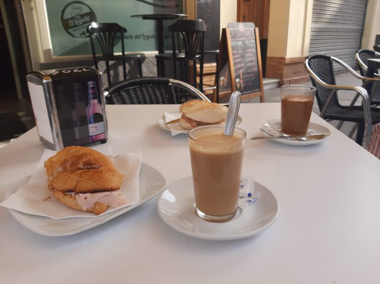 Cafetería El Duque, bar o restaurante en Alcalá de Guadaíra, Sevilla
