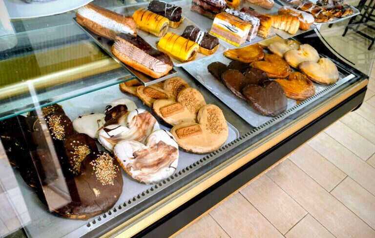 Cafeteria Horno Nueva Florida, bar o restaurante en Alcalá de Guadaíra, Sevilla