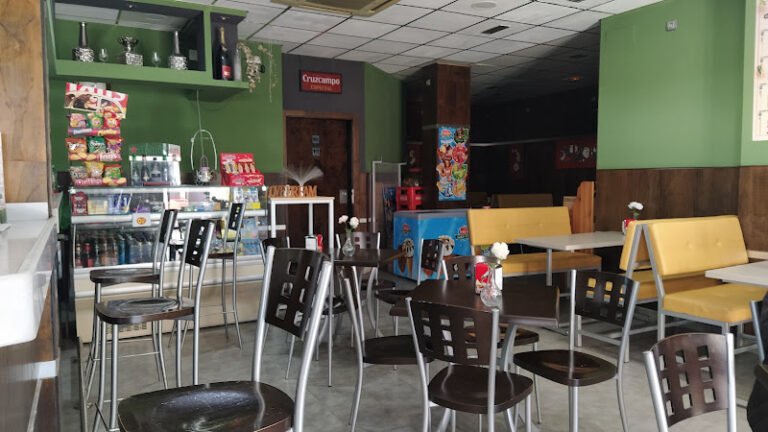 Cafetería Kimera, bar o restaurante en Utrera, Sevilla
