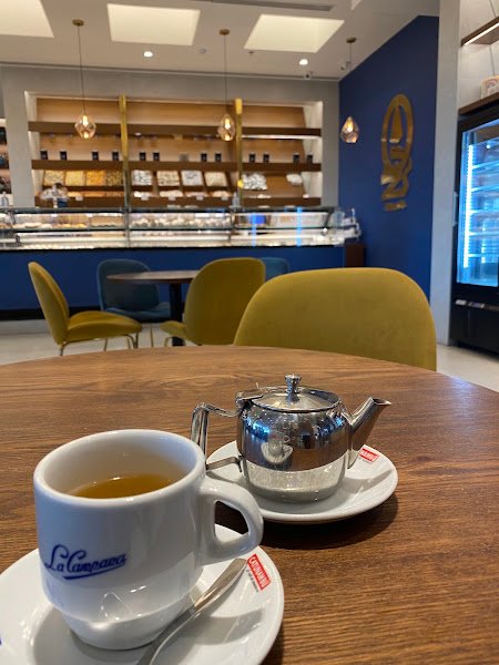 Cafetería La campana CC Lagoh Sevilla, bar o restaurante en Bellavista, Sevilla