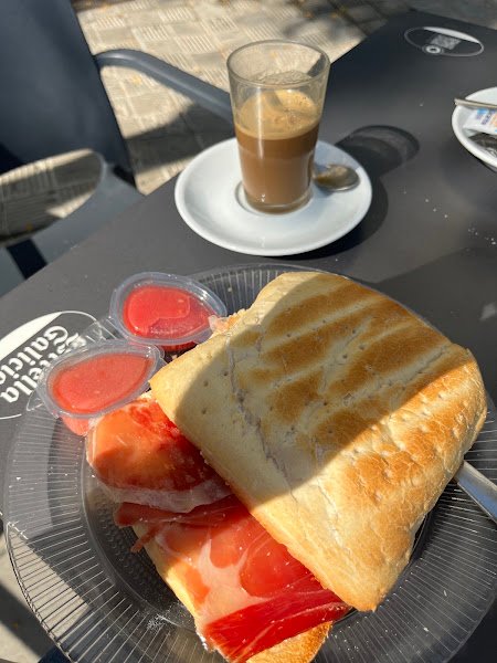Cafetería la Dolce Vita, bar o restaurante en Carmona, Sevilla