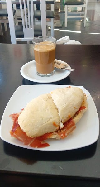 Cafetería Nueva Florida, bar o restaurante en Alcalá de Guadaíra, Sevilla