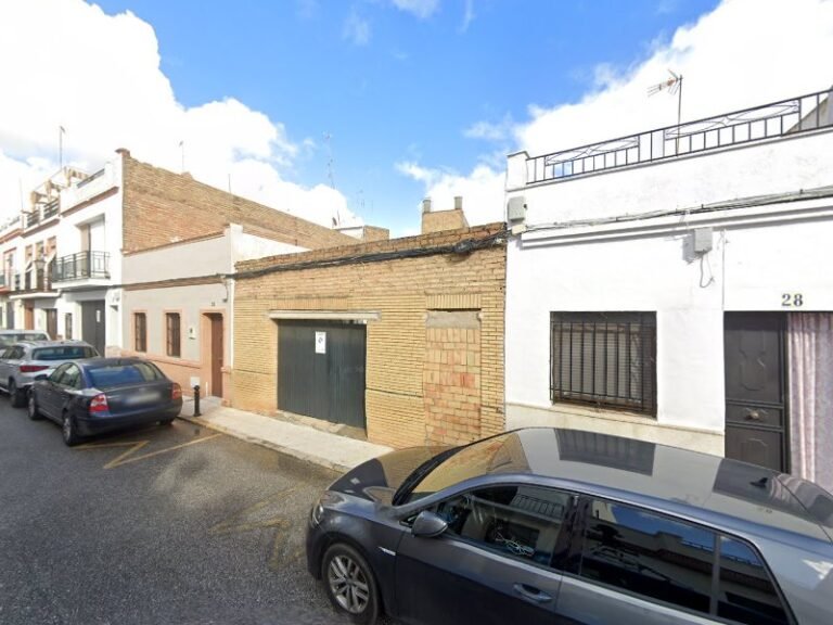 Calle José Rodríguez Vázquez 12, bar o restaurante en Coria del Río, Sevilla