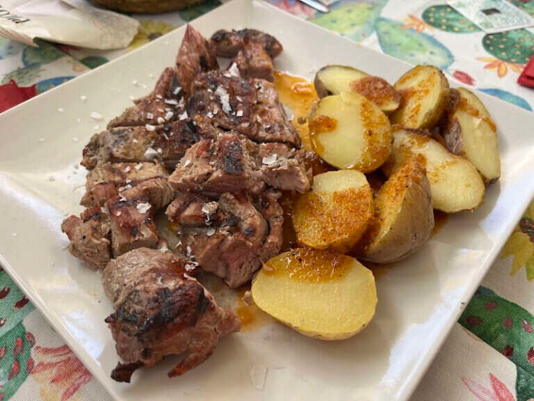 Casa López, bar o restaurante en Villanueva del Ariscal, Sevilla