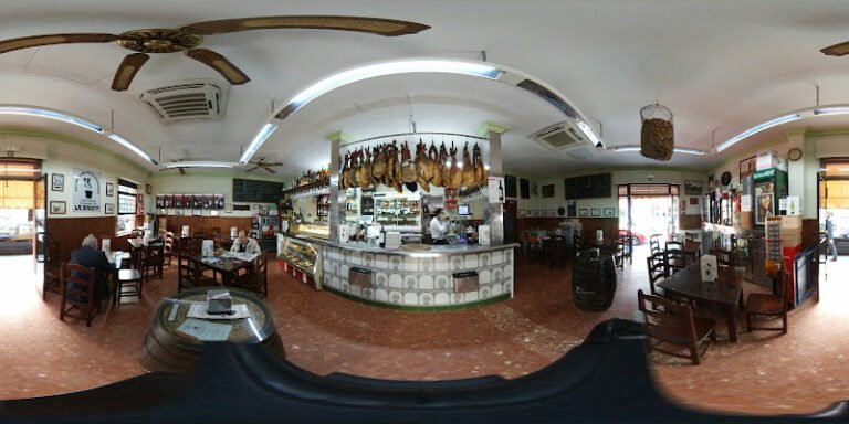 Cervecería Bar La Maceta, bar o restaurante en Los Remedios, Sevilla