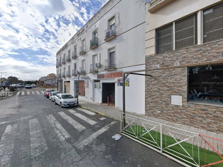 Cerveceria buenisima, bar o restaurante en Sanlúcar la Mayor, Sevilla