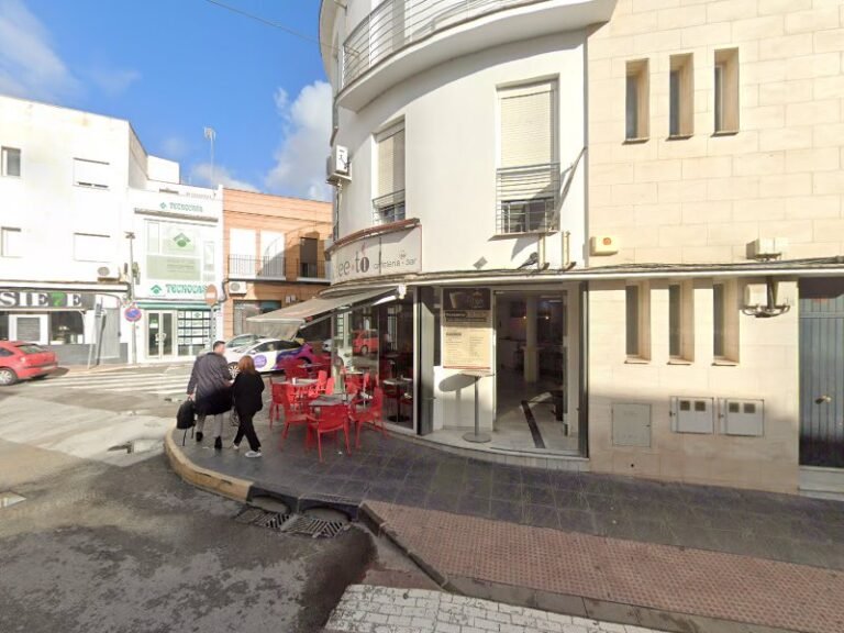 Cervecería Café Helados Praliné, bar o restaurante en Coria del Río, Sevilla