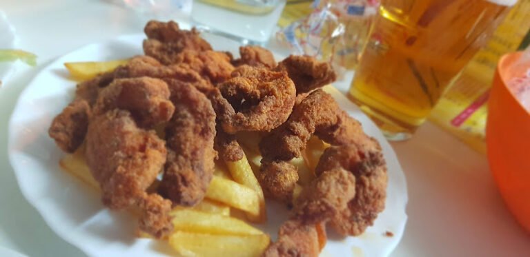 Cervecería Hermanos Serrano, bar o restaurante en Sevilla