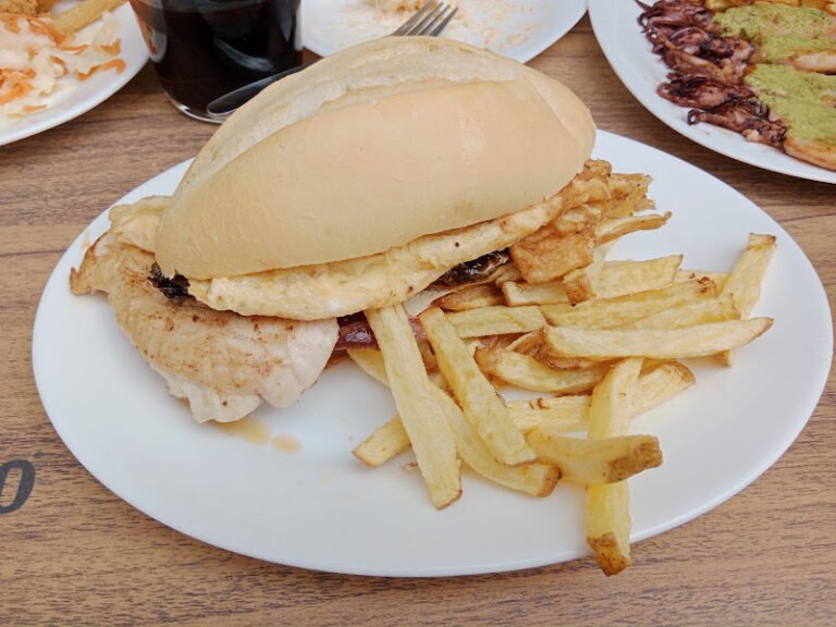 Cervecería Quitito, bar o restaurante en Alcalá de Guadaíra, Sevilla