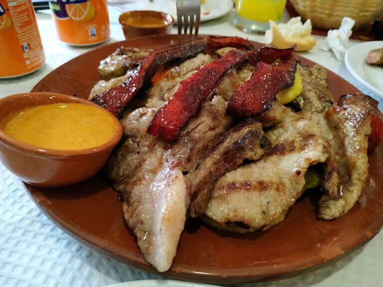 Desayunos Tapas Casa Fernando, bar o restaurante en Sevilla