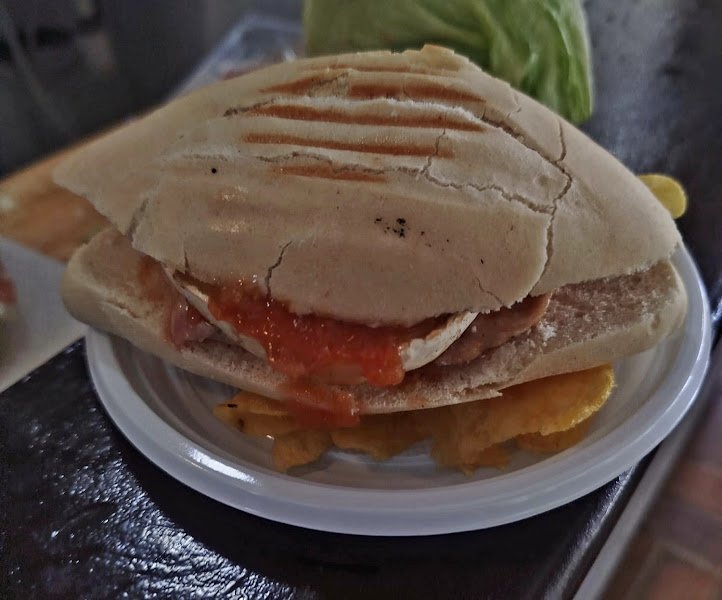 El Charca Bar, bar o restaurante en Alcalá de Guadaíra, Sevilla