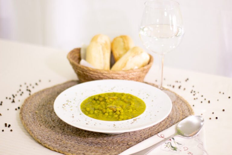 El guiso de Lula, bar o restaurante en Salteras, Sevilla